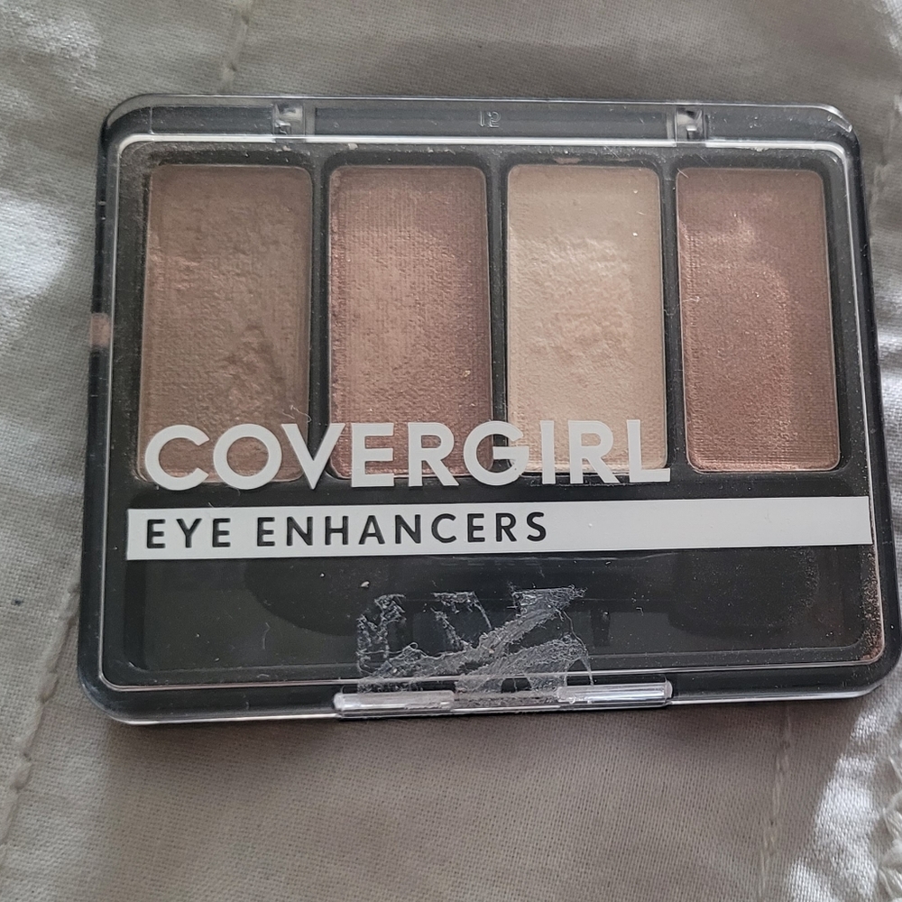 Eyeshadow palette